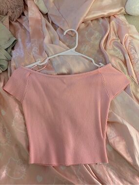 Off-Shoulder Ribbed Crop Top in Light Pink